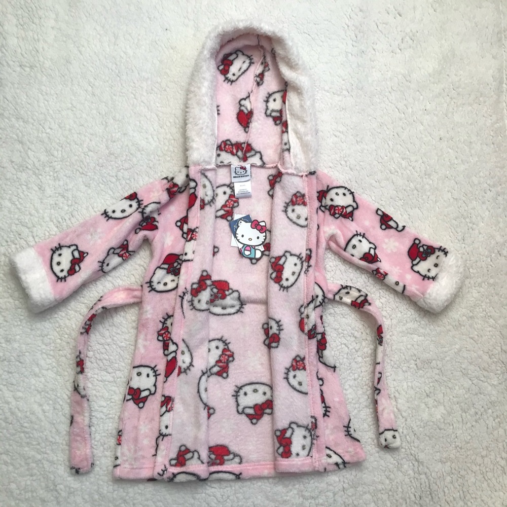 Hello Kitty Hooded Robe - Picture 3 of 6